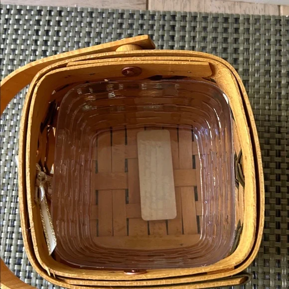 LAST CHANCE *Vintage LONGABERGER Christmas Basket w/ wood lid. - Picture 7 of 8